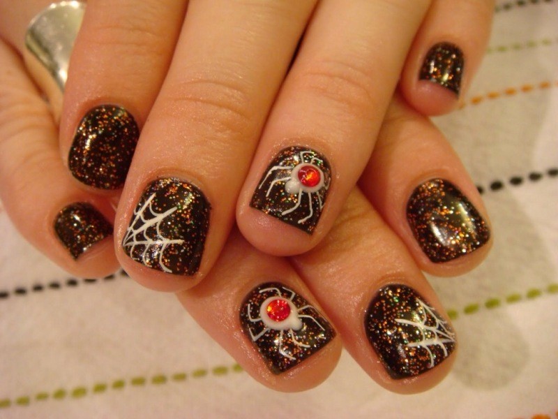85+ Seriously Spooky Halloween Nail Art Ideas 228 halloween nail ideas 225 85+ Seriously Spooky Halloween Nail Art Ideas - 228