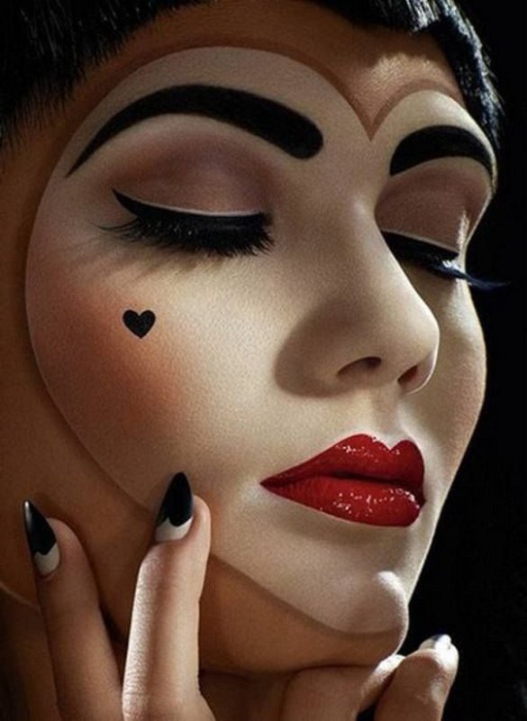85+ Seriously Spooky Halloween Nail Art Ideas 27 halloween nail ideas 25 85+ Seriously Spooky Halloween Nail Art Ideas - 27