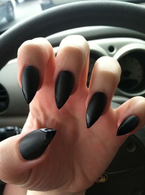 85+ Seriously Spooky Halloween Nail Art Ideas 30 halloween nail ideas 28 85+ Seriously Spooky Halloween Nail Art Ideas - 30