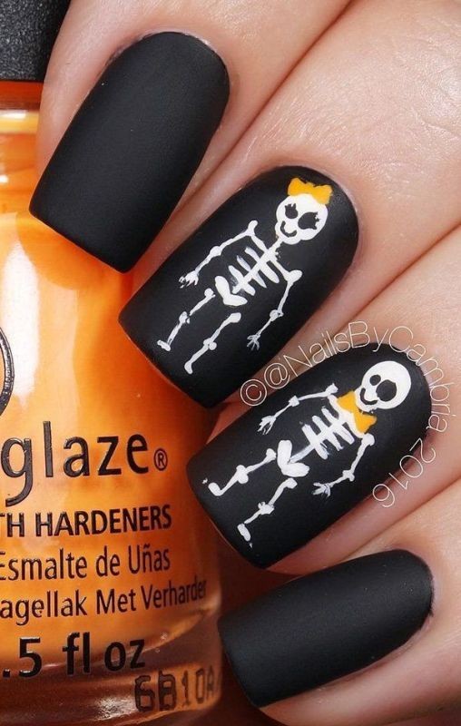 85+ Seriously Spooky Halloween Nail Art Ideas 5 halloween nail ideas 3 1 85+ Seriously Spooky Halloween Nail Art Ideas - 5