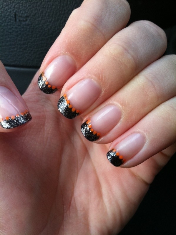 85+ Seriously Spooky Halloween Nail Art Ideas 32 halloween nail ideas 30 85+ Seriously Spooky Halloween Nail Art Ideas - 32