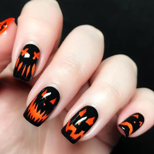 halloween nail ideas 36 85+ Seriously Spooky Halloween Nail Art Ideas - 45