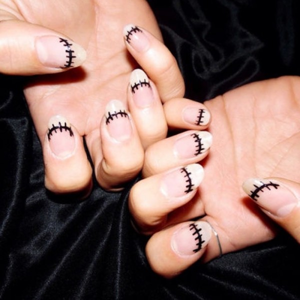 85+ Seriously Spooky Halloween Nail Art Ideas 47 halloween nail ideas 38 85+ Seriously Spooky Halloween Nail Art Ideas - 47
