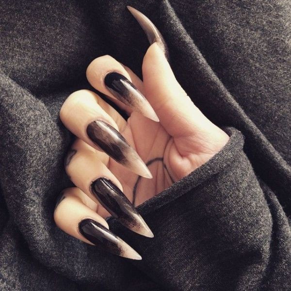 85+ Seriously Spooky Halloween Nail Art Ideas 56 halloween nail ideas 47 85+ Seriously Spooky Halloween Nail Art Ideas - 56