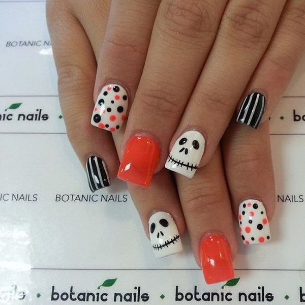 85+ Seriously Spooky Halloween Nail Art Ideas 58 halloween nail ideas 49 85+ Seriously Spooky Halloween Nail Art Ideas - 58