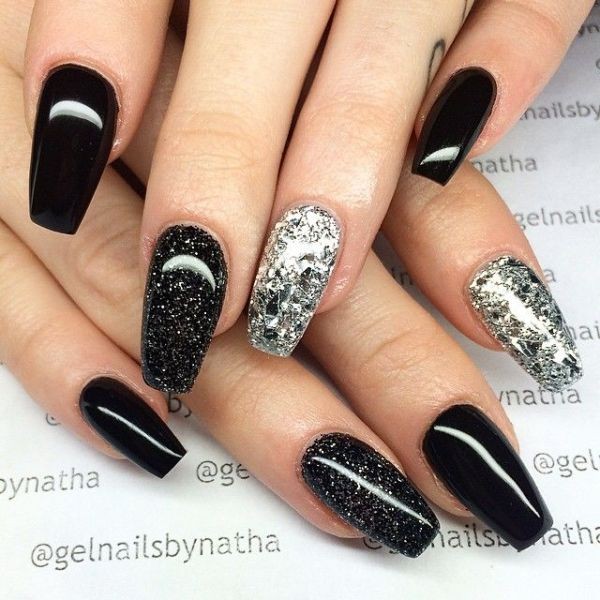 85+ Seriously Spooky Halloween Nail Art Ideas 74 halloween nail ideas 65 85+ Seriously Spooky Halloween Nail Art Ideas - 74