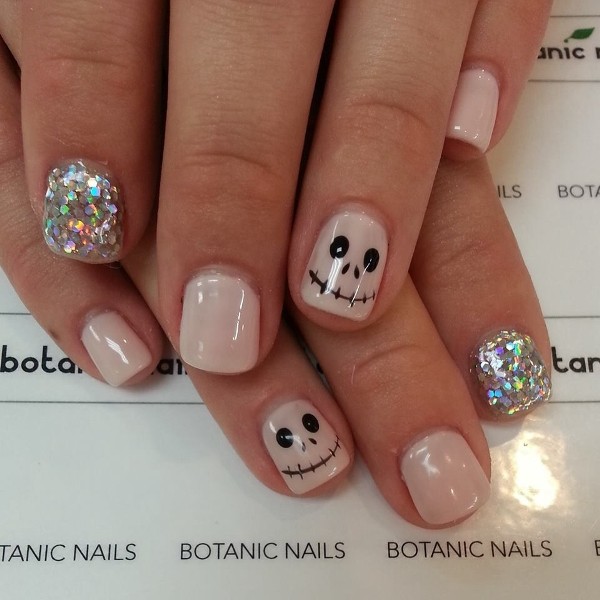 85+ Seriously Spooky Halloween Nail Art Ideas 81 halloween nail ideas 72 85+ Seriously Spooky Halloween Nail Art Ideas - 81