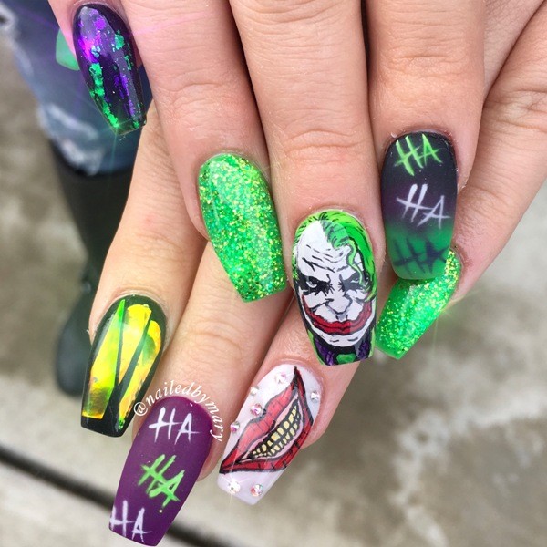 85+ Seriously Spooky Halloween Nail Art Ideas 82 halloween nail ideas 73 85+ Seriously Spooky Halloween Nail Art Ideas - 82