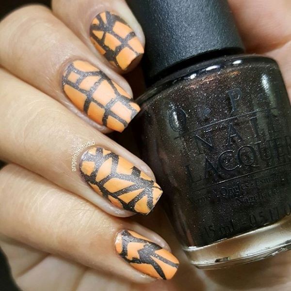 85+ Seriously Spooky Halloween Nail Art Ideas 84 halloween nail ideas 75 85+ Seriously Spooky Halloween Nail Art Ideas - 84