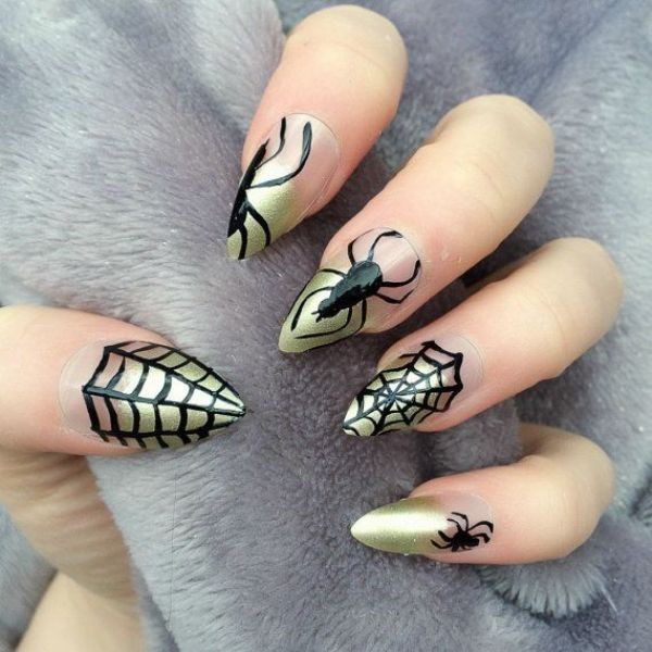 85+ Seriously Spooky Halloween Nail Art Ideas 91 halloween nail ideas 82 85+ Seriously Spooky Halloween Nail Art Ideas - 91