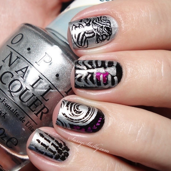 85+ Seriously Spooky Halloween Nail Art Ideas 107 halloween nail ideas 98 85+ Seriously Spooky Halloween Nail Art Ideas - 107