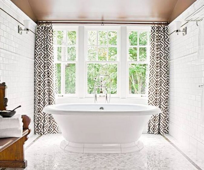 modern-bathroom-window-curtains-675x562 7 Unique Ways to Get Luxury Hotel Bathroom at Home