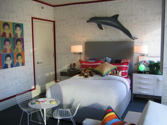 teenage-boy-bedroom-decoration-using-dark-grey-dolphin-675x506 Top 10 Coolest Room Design Ideas for Guys ... [2020 Trends]