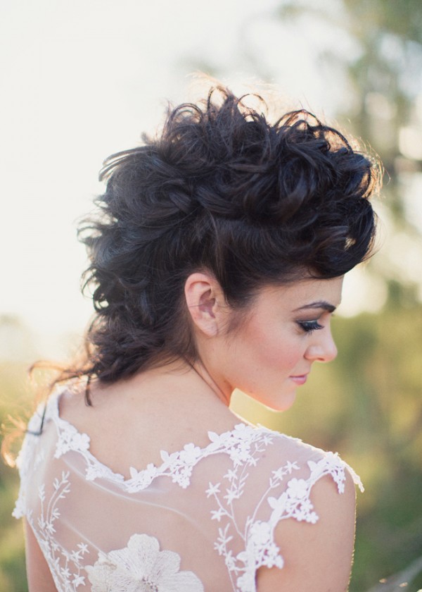 wild-wedding-hairstyle 12 Wedding Day Killer Hairstyles for Curly Hair