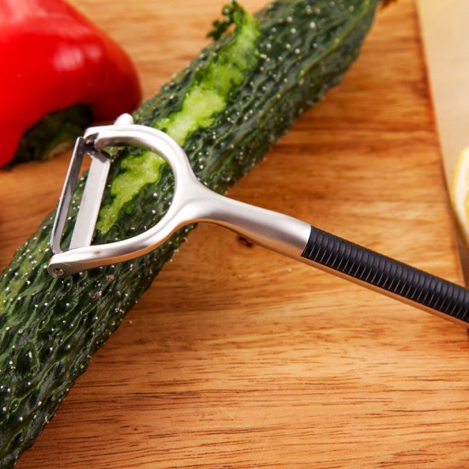 Razor-Vegetable-Peeler-kitchen-product-675x675 Top 10 Unusual Kitchen Products Coming in 2020