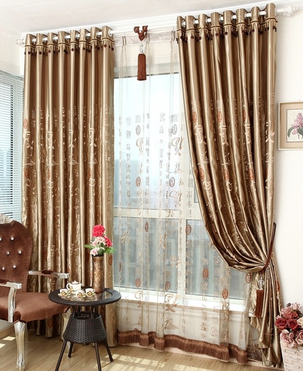 catchy-prints-and-patterns 7 Luxurious Blackout Curtain Ideas That Will Turn Your Window into a Piece of Art
