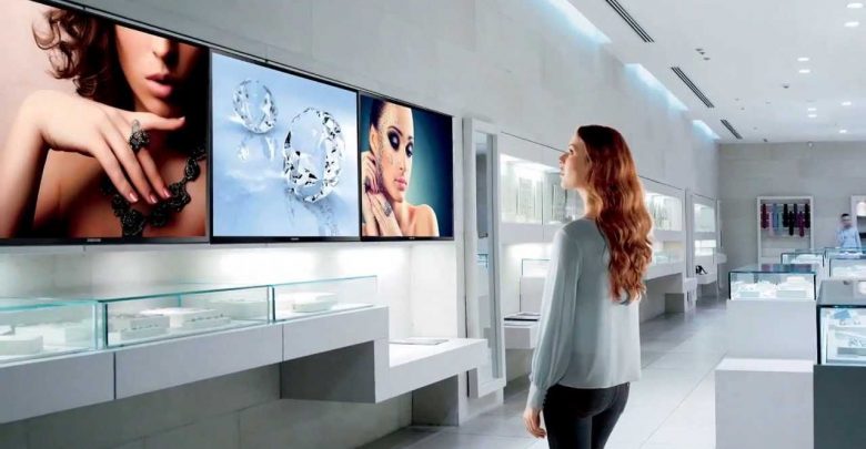 digital signage 4 7 Reasons Digital Signage Gets Your Business More Customers - digital signage 2