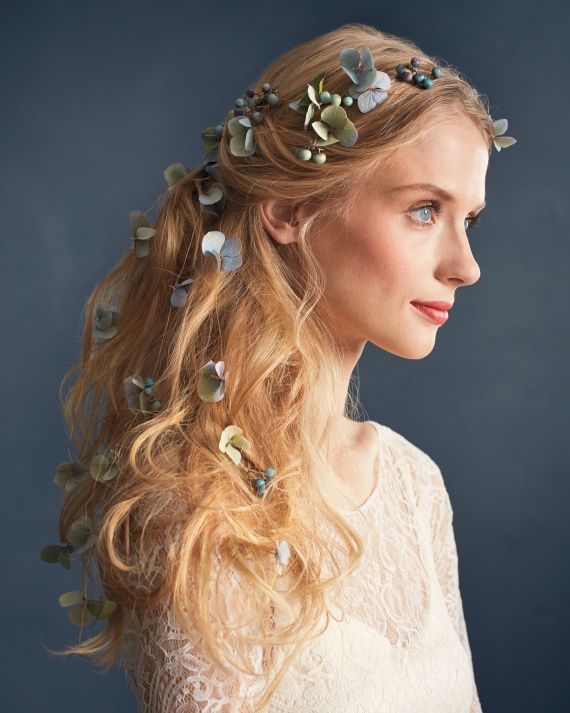 flower hairstyles flower hair accessories Top 10 Unusual Hair Products to Use - 14