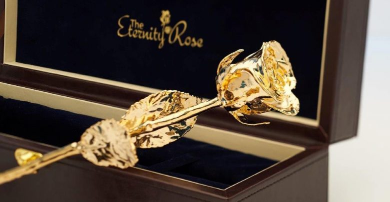 gold eternity rose head Eternity Rose As a Perfect Romantic Gift to Express Your True Love - precious gifts 1