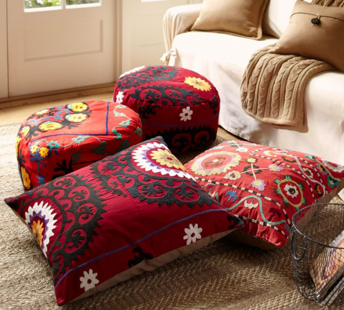 indian interior design floor cushions Top 5 Indian Interior Design Trends - 18