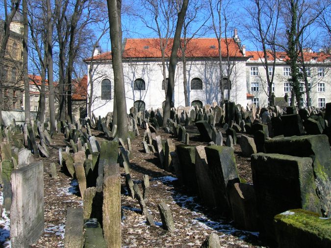 prague-jewish-cemetery-675x505 Top 10 Things to Do in Prague Evenings