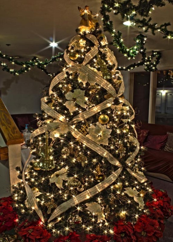 Christmas tree decoration ideas 2018 79 96+ Fabulous Christmas Tree Decoration Ideas - 80