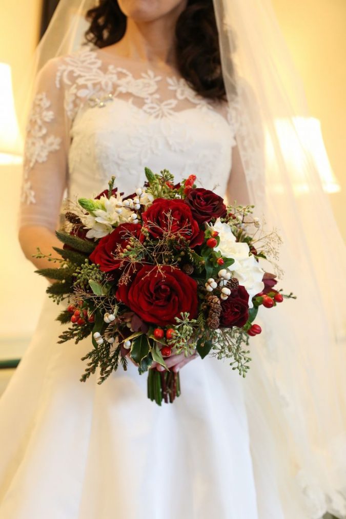 Christmas-winter-wedding-bouquet-675x1013 8 Festive Tips for a Christmas-Themed Wedding