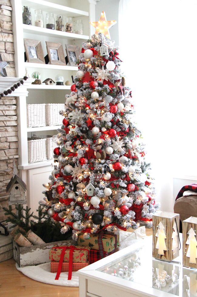 Classic white christmas tree Top 10 Christmas Decoration Ideas & Trends - 12
