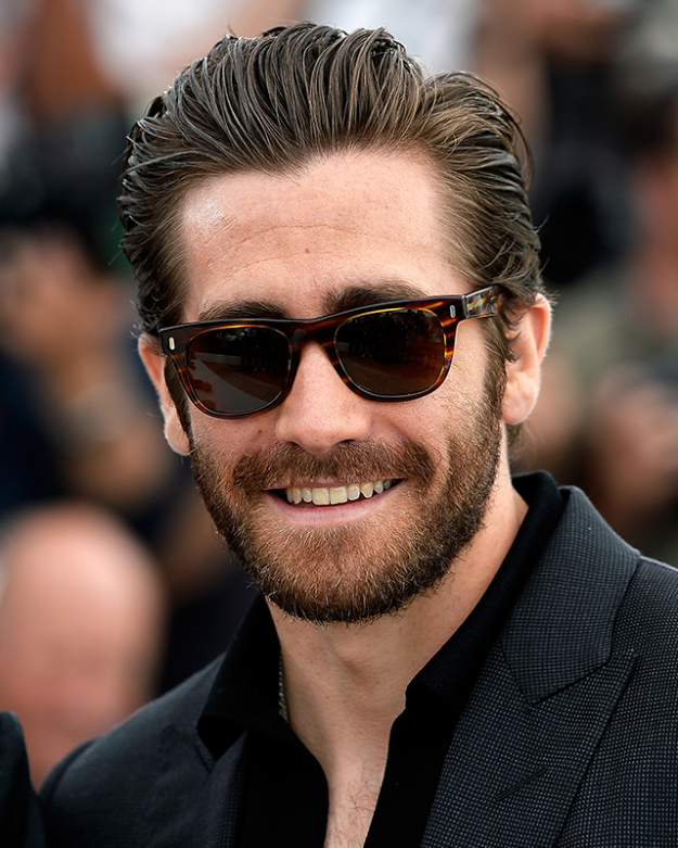 Jake Gyllenhaal Swept Back Haircut men 6 Fashionable Hairstyles Every Man in His 30's Should Nail - 7