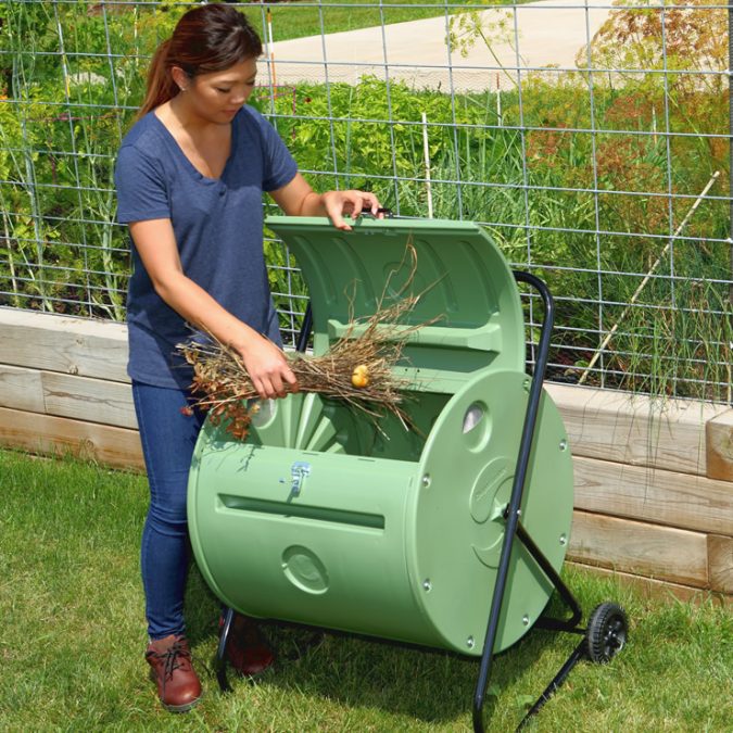 MANTIS-Back-PorchComposter-675x675 How to Choose the Right Composter