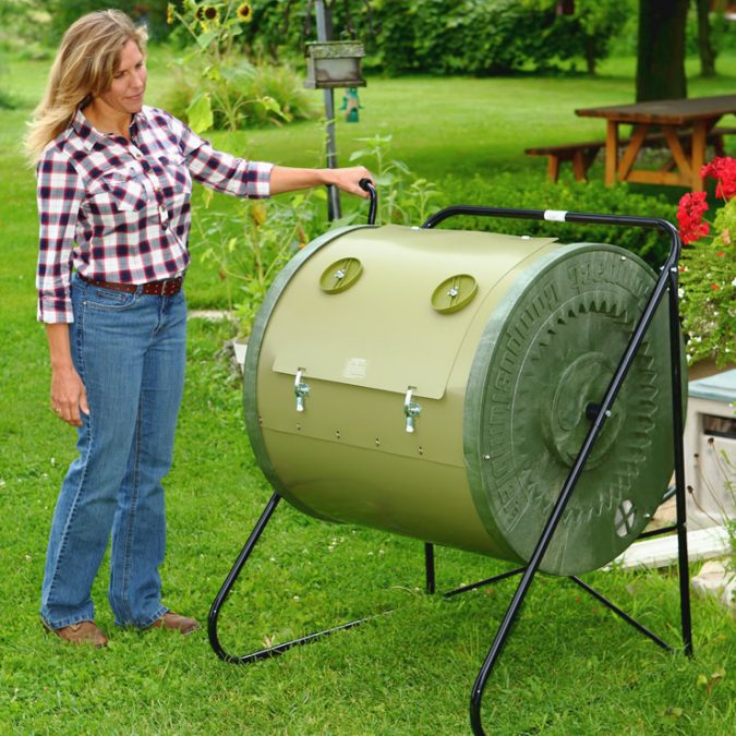 MANTIS Compact Composter How to Choose the Right Composter - 1