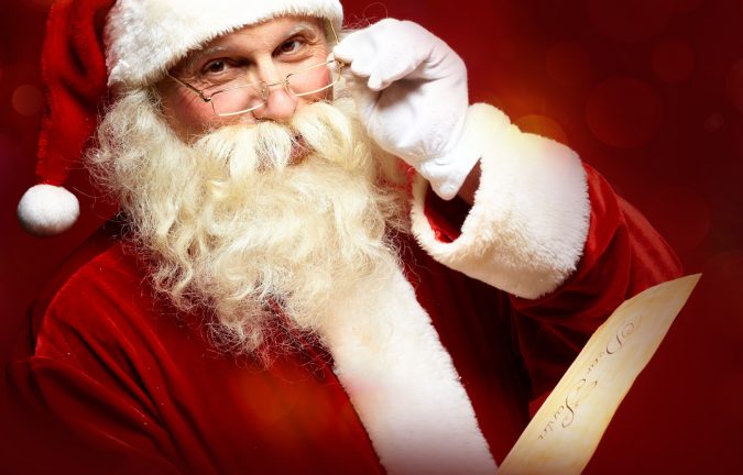 8 Festive Tips for a Christmas-Themed Wedding 17 Santa claus 8 Festive Tips for a Christmas-Themed Wedding - 17
