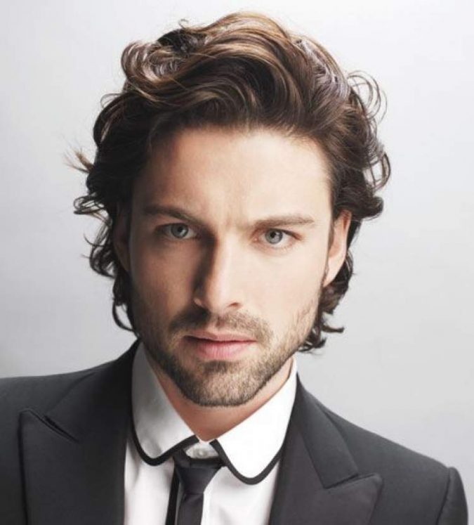 Windswept-Waves-hairstyle-for-men-675x747 Top 6 Trendy Wavy Hairstyles For Men