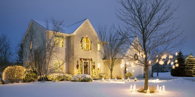 christmas home decoration Top 10 Outdoor Christmas Light Ideas - 17