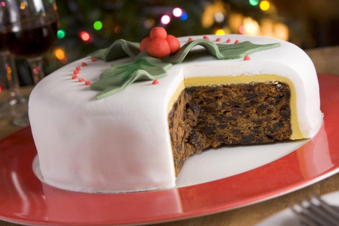 classic Christmas cake decoration Top 10 Mouth-watering Christmas Cake Decorations - 1