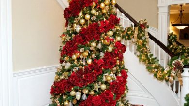 floral christmas tree 2 Top 10 Christmas Decoration Ideas & Trends - 6 old staircase