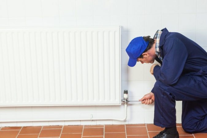 furnace technician 2 Top 10 US Areas Need Furnace Repair services - 11