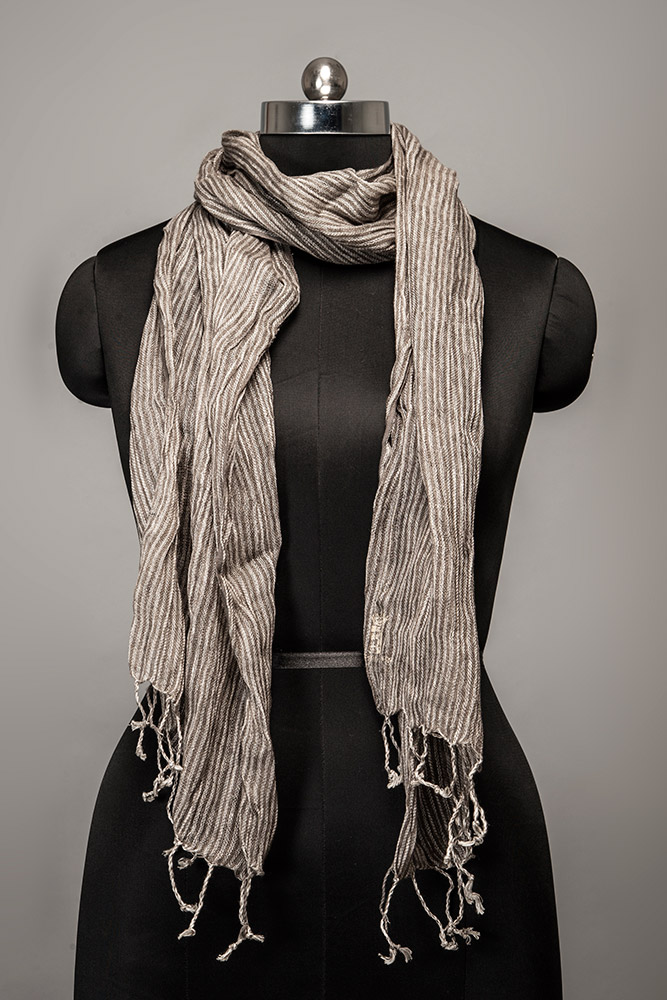 linen-stripped-scarf +25 Catchiest Scarf Trends for Women in 2022