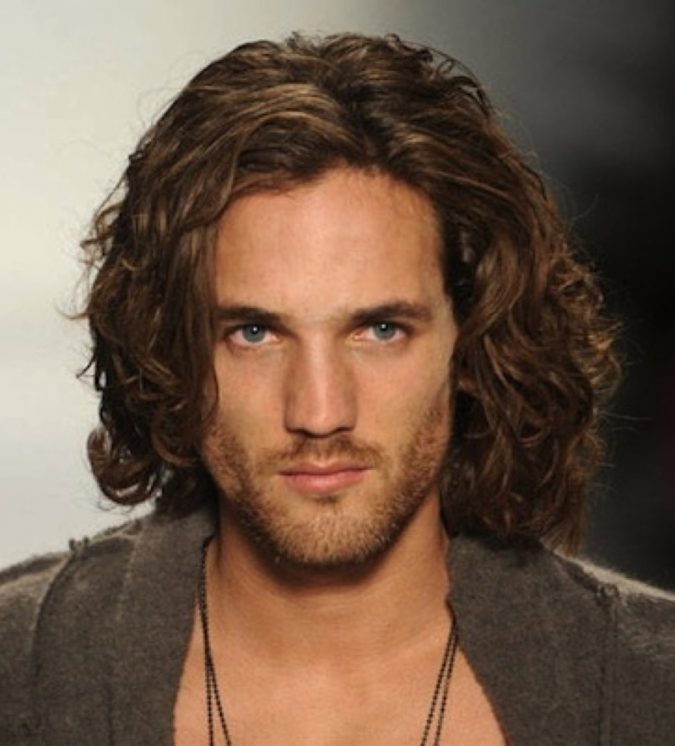 long hairstyles for men 2 Top 6 Trendy Wavy Hairstyles For Men - 8