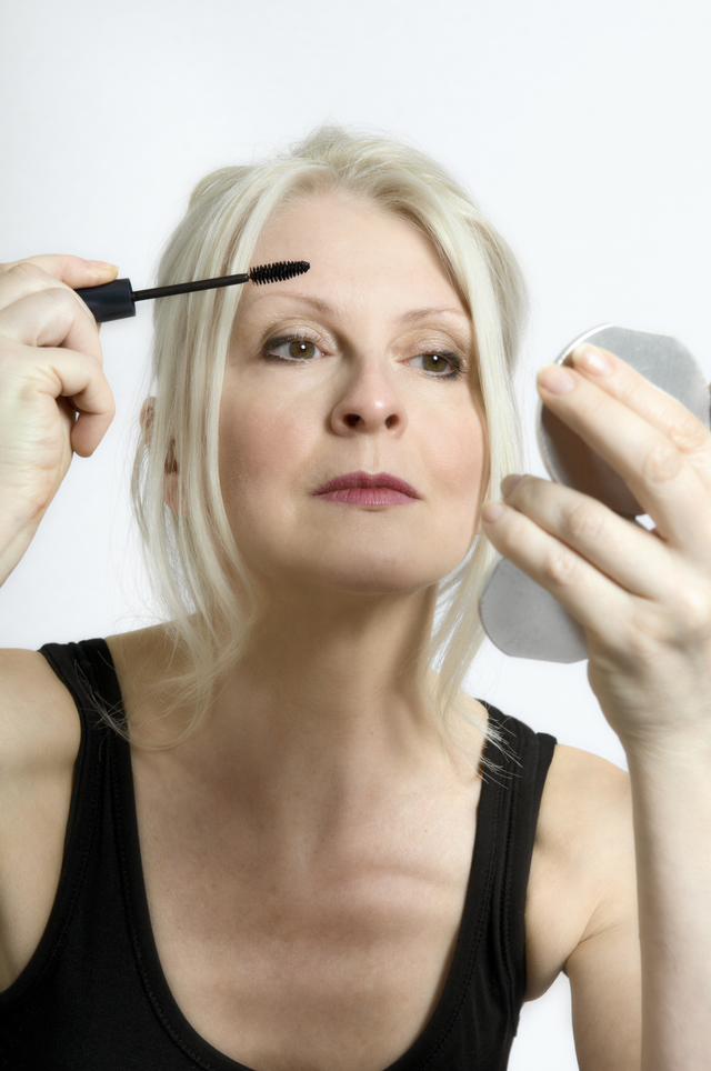 mature makeup middle aged woman Top 10 Makeup Tricks to Look Younger - 14