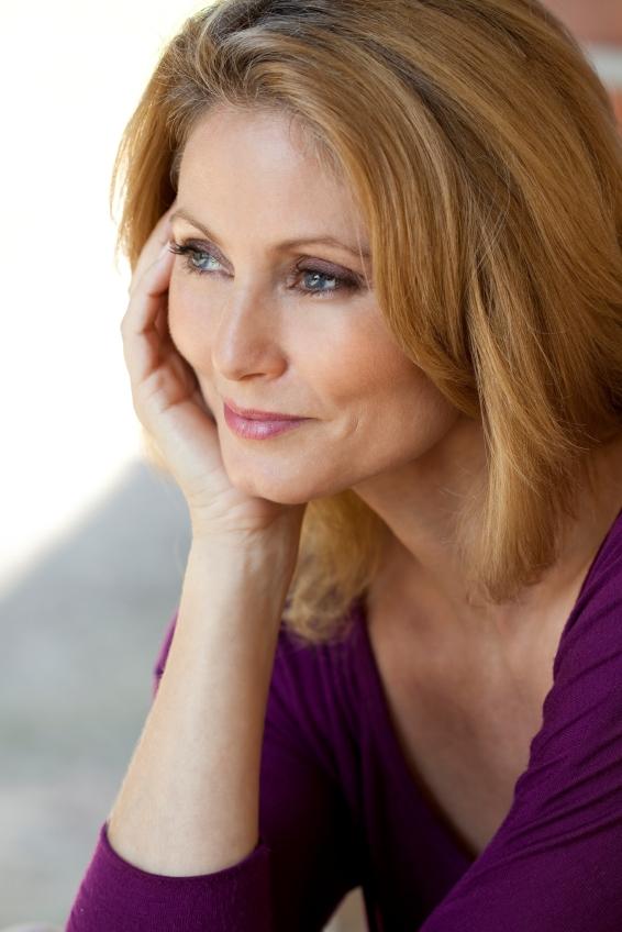Top 10 Makeup Tricks to Look Younger 17 middle aged mature women makeup Top 10 Makeup Tricks to Look Younger - 17