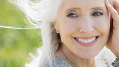 older women makeup Top 10 Makeup Tricks to Look Younger - 8