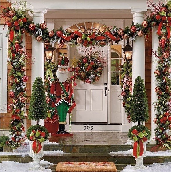 outdoor-Christmas-decoration-67 91+ Adorable Outdoor Christmas Decoration Ideas in 2021/2022