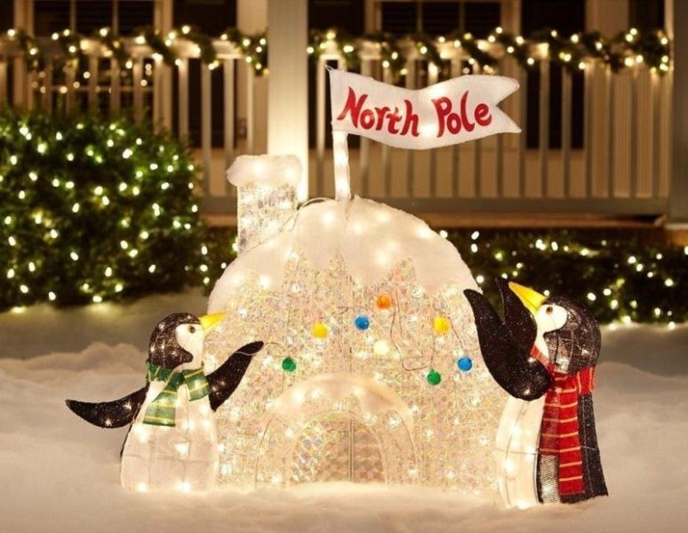 98+ Magical Christmas Light Decoration Ideas for Your Yard 127 outdoor Christmas light decoration ideas 125 98+ Magical Christmas Light Decoration Ideas for Your Yard - 127