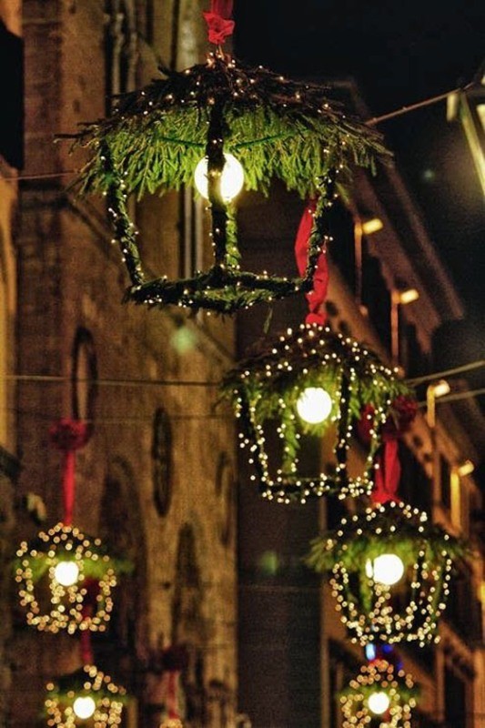 outdoor-Christmas-light-decoration-ideas-13 98+ Magical Christmas Light Decoration Ideas for Your Yard