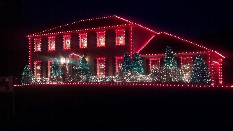98+ Magical Christmas Light Decoration Ideas for Your Yard 133 outdoor Christmas light decoration ideas 131 98+ Magical Christmas Light Decoration Ideas for Your Yard - 133