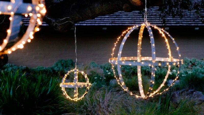 98+ Magical Christmas Light Decoration Ideas for Your Yard 134 outdoor Christmas light decoration ideas 132 98+ Magical Christmas Light Decoration Ideas for Your Yard - 134