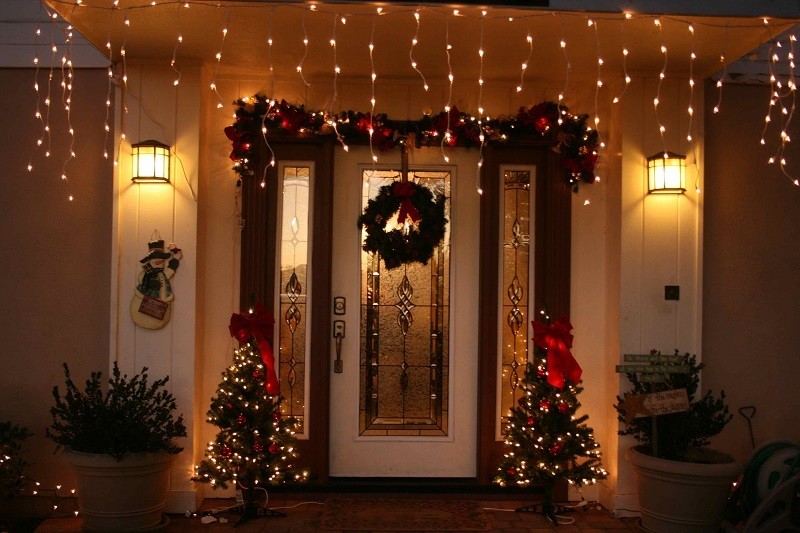 98+ Magical Christmas Light Decoration Ideas for Your Yard 157 outdoor Christmas light decoration ideas 155 98+ Magical Christmas Light Decoration Ideas for Your Yard - 157