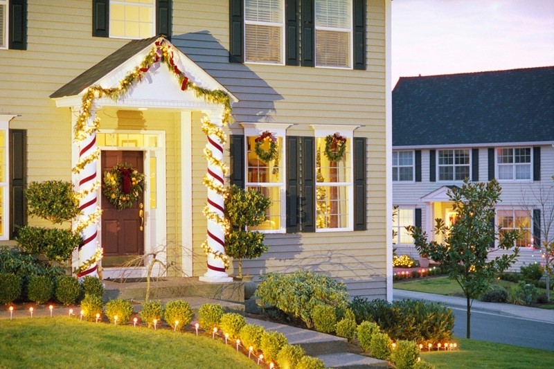 98+ Magical Christmas Light Decoration Ideas for Your Yard 159 outdoor Christmas light decoration ideas 157 98+ Magical Christmas Light Decoration Ideas for Your Yard - 159