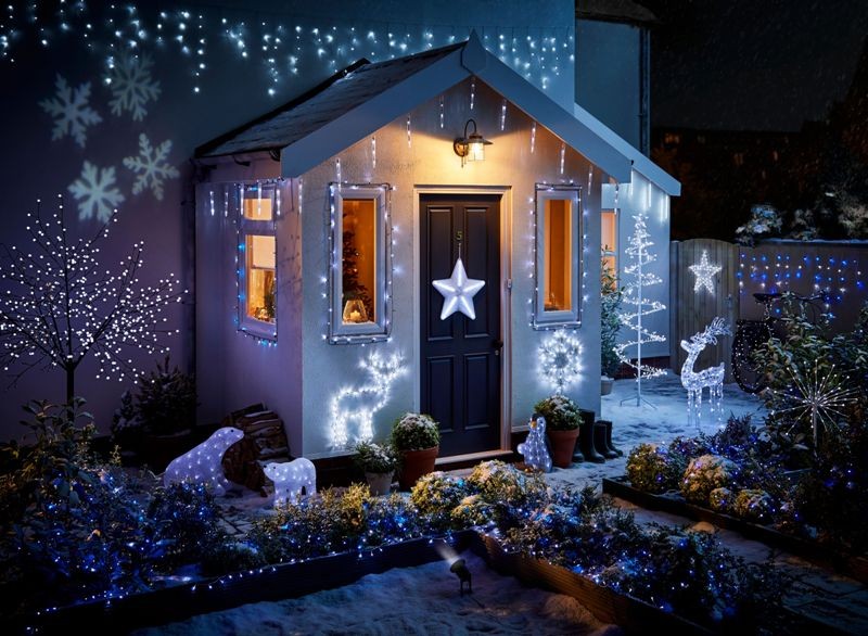 98+ Magical Christmas Light Decoration Ideas for Your Yard 166 outdoor Christmas light decoration ideas 164 98+ Magical Christmas Light Decoration Ideas for Your Yard - 166